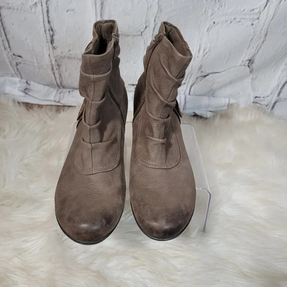 Cobb Hill Womens 9.5 Tan Brown Short Heel Bootie Slouchy Ankle Boot Comfy Casual - Picture 4 of 11